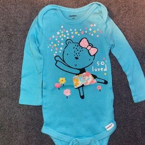 Baby essentials outfit bundle 0-3 months
